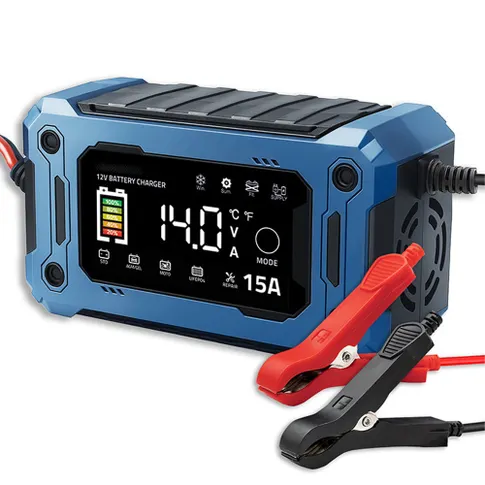 Inteligentna ładowarka mikroprocesorowa 12 V/15 A zapewnia wygodne i bezpieczne ładowanie akumulatorów AGM, GEL, EFB, SLA, WET oraz LiFePO4. Automatyczny, 9-stopniowy proces dostosowuje parametry pracy do stanu akumulatora, a po naładowaniu przechodzi w t